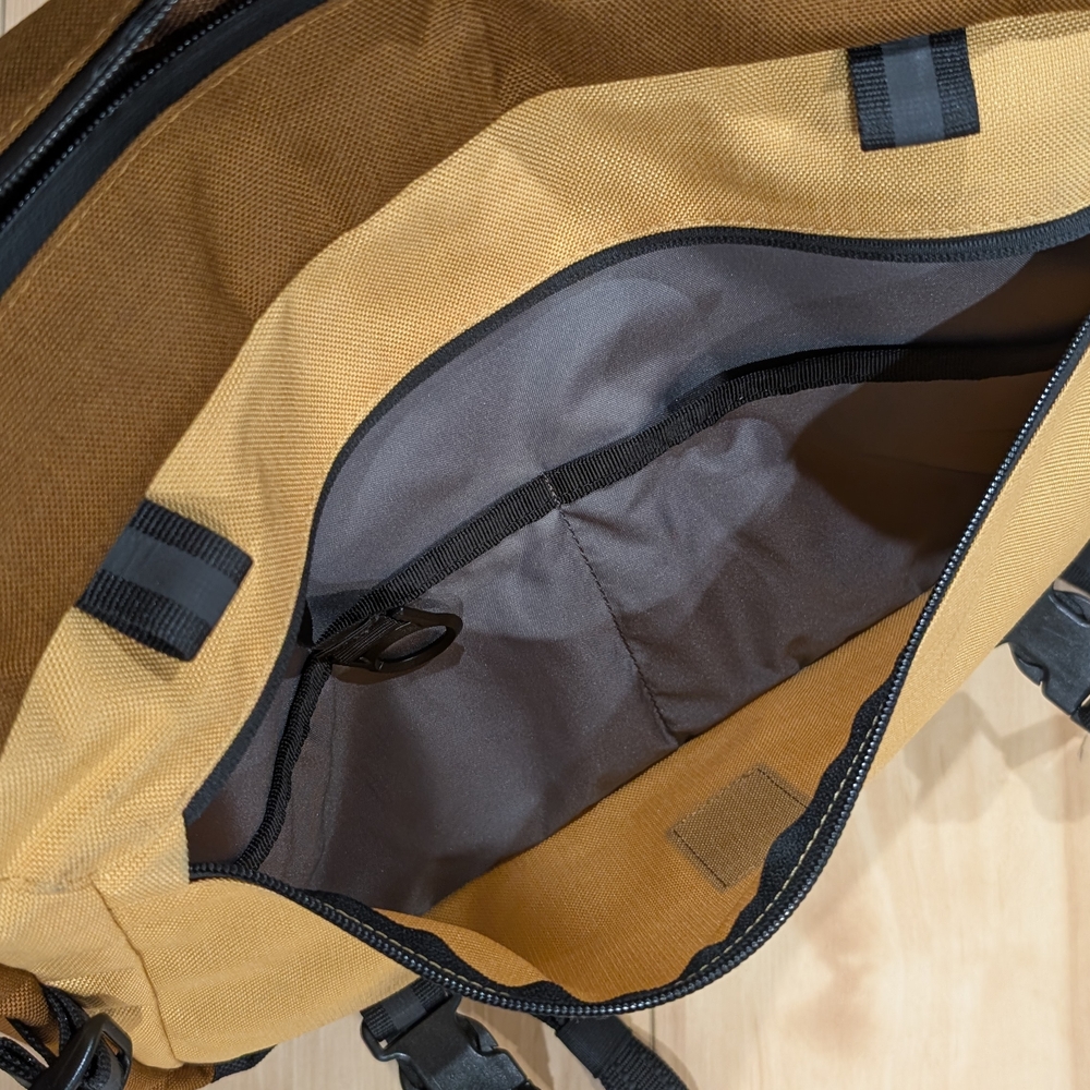 Chrome Industries Kadet Max - Picture 5 of 5